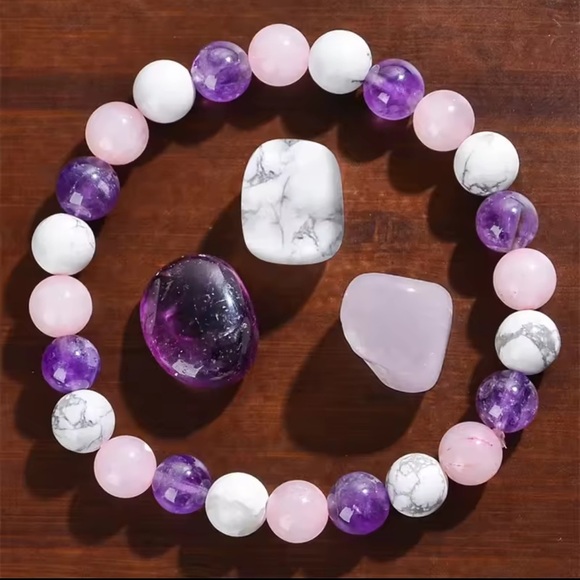 Aura Balancing Sleep Bracelet –Natural Stone 
White Turquoise, Amethyst & Rose - Picture 3 of 8